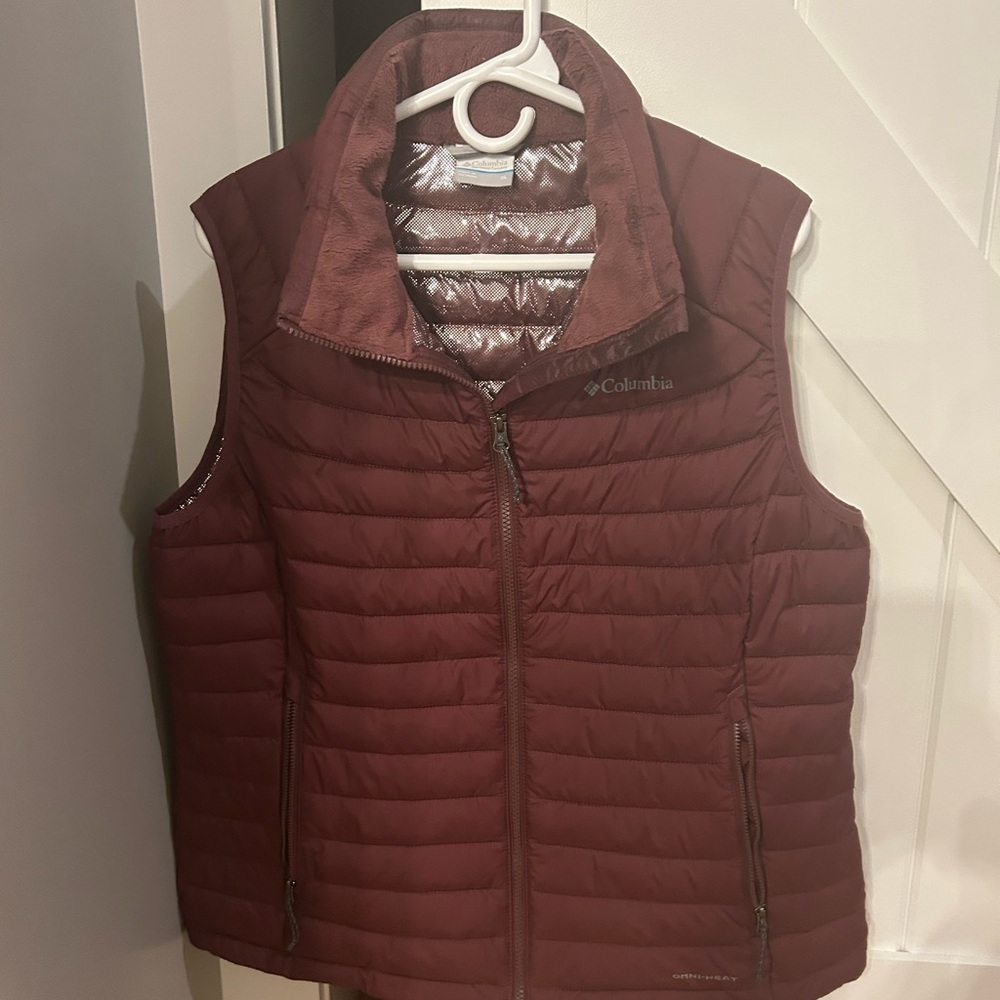 Columbia Women's Maroon Quilted Vest